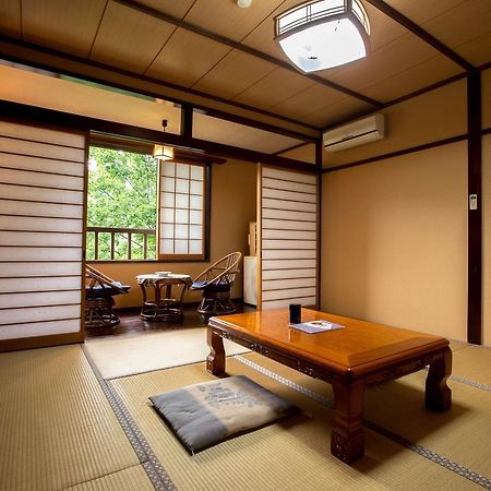 ホテル 扇温泉おおぎ荘 南小国町 エクステリア 写真